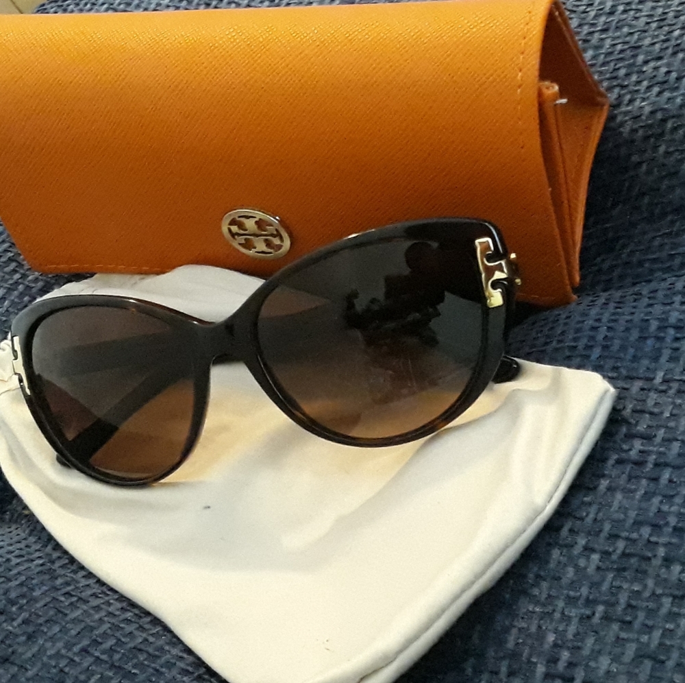 Tory Burch Cat Eye sunglasses with case.